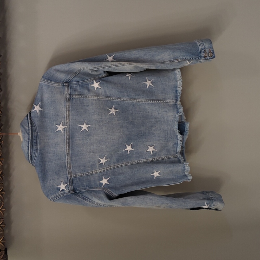 Eunina Denim Jacket with Raw Hem & Embroidered Stars ⭐ - Picture 4 of 10